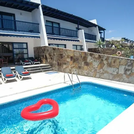 In Sleeps 6 With Pool Air Con And Wifi Villa *